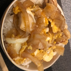 味付けはめんつゆだけ！簡単親子丼☆